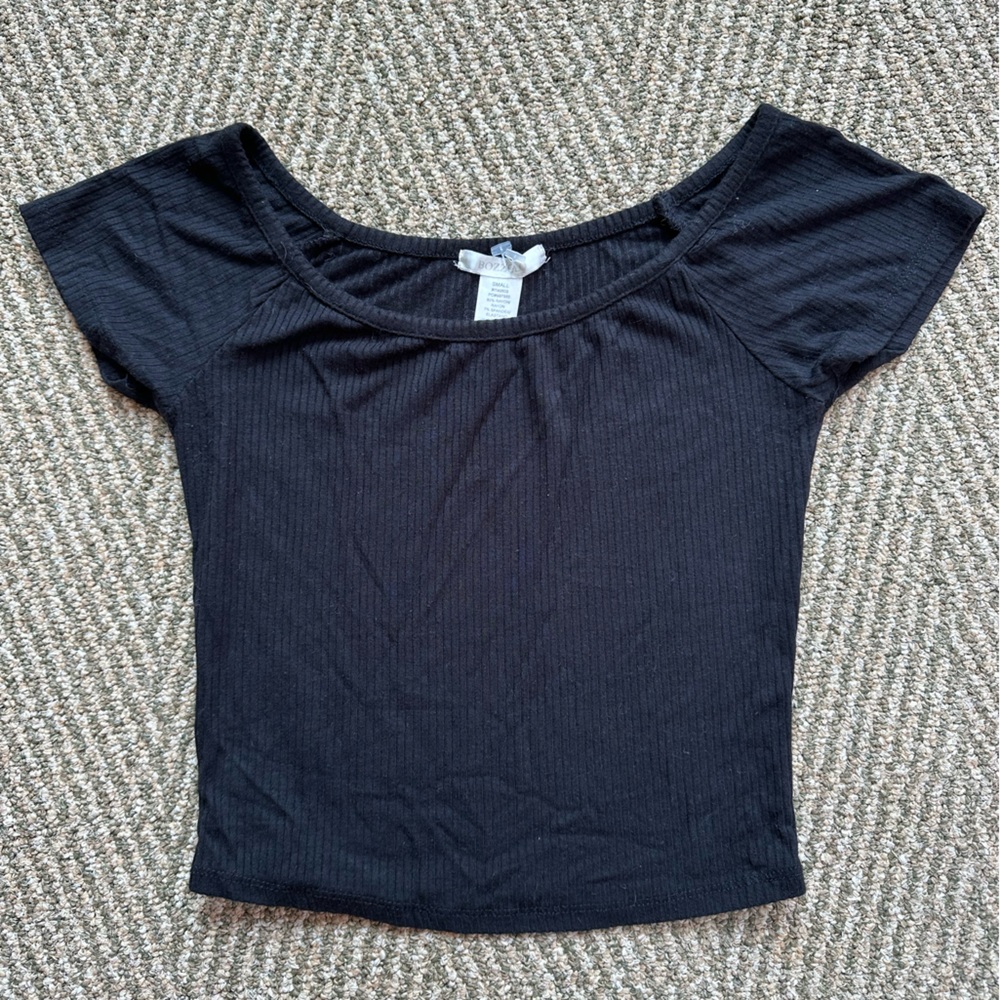 Black Crop Top with Sleeves - S